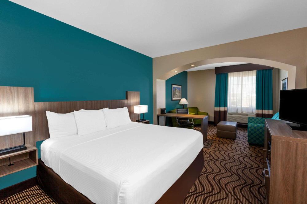 Executive King Room interior